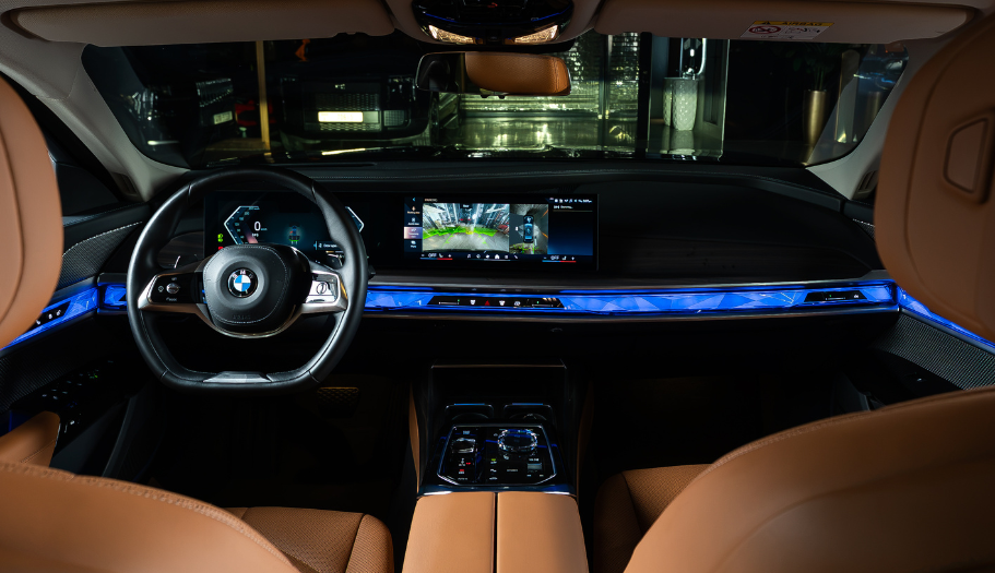 BMW 735i