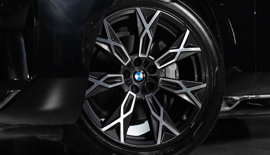 BMW 735i